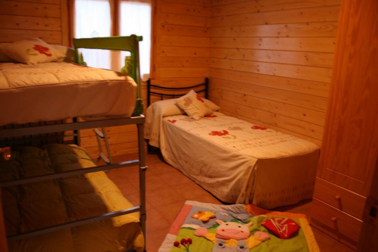 Bungalows Laspaules Luaran gambar