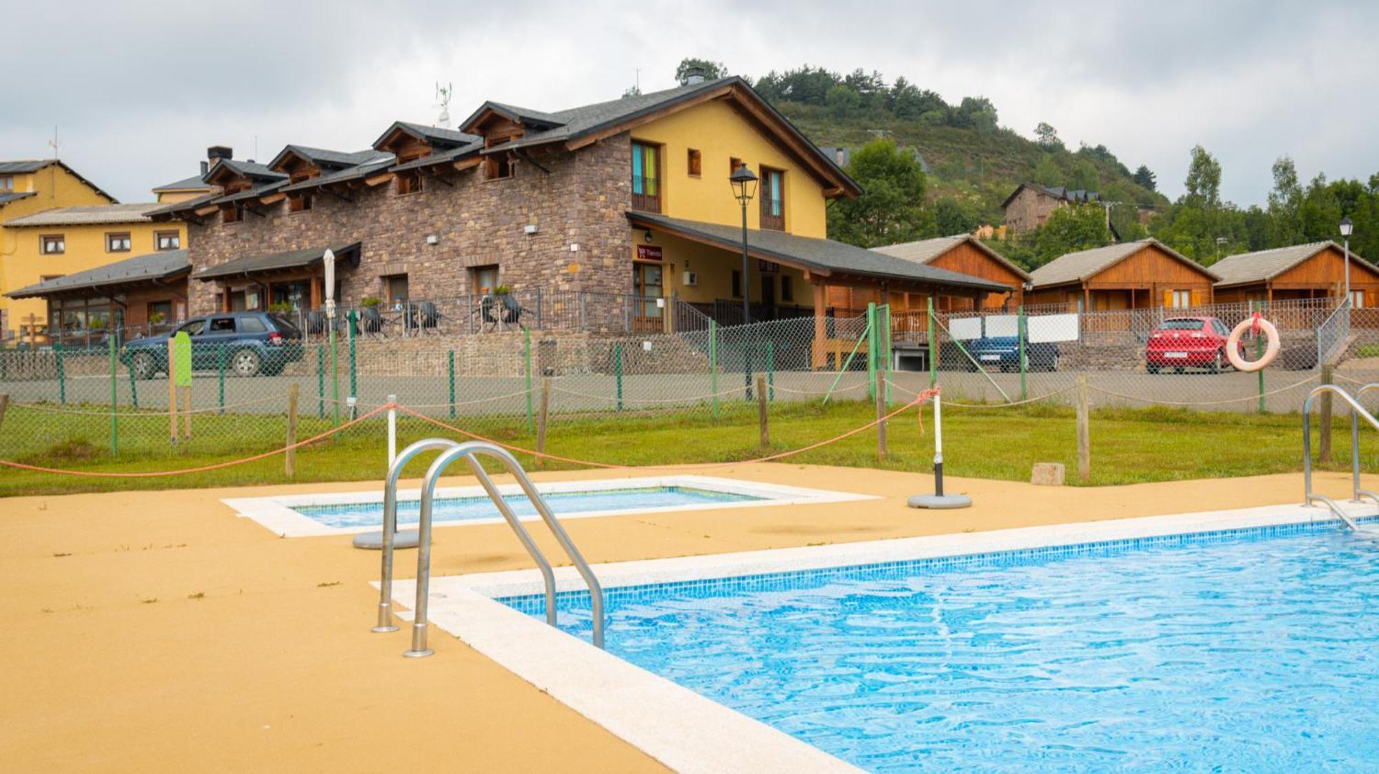 Bungalows Laspaules Luaran gambar